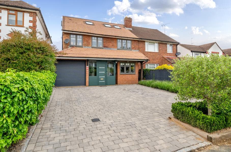 Cabrera Avenue, Virginia Water, Surrey, GU25 4HA