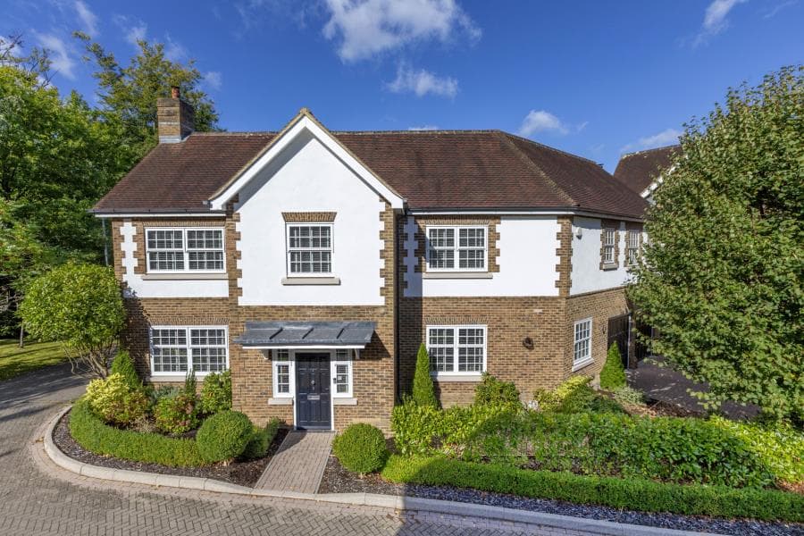 Gatcombe Crescent, Ascot, Berks, SL5 7HA