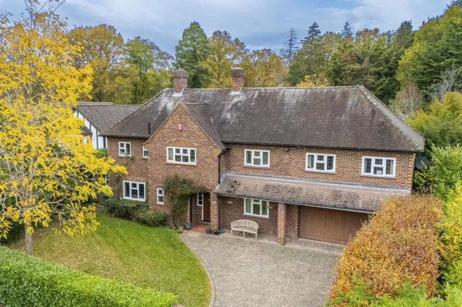 Morella Close, Virginia Water, Surrey, GU25 4AT